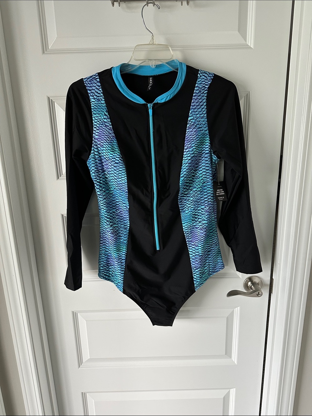 Torrid long sleeve, Siren Scales Swimsuit, size 2X (NWT)